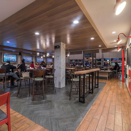 Holiday Inn And Suites Phoenix Airport North By Ihg Ngoại thất bức ảnh