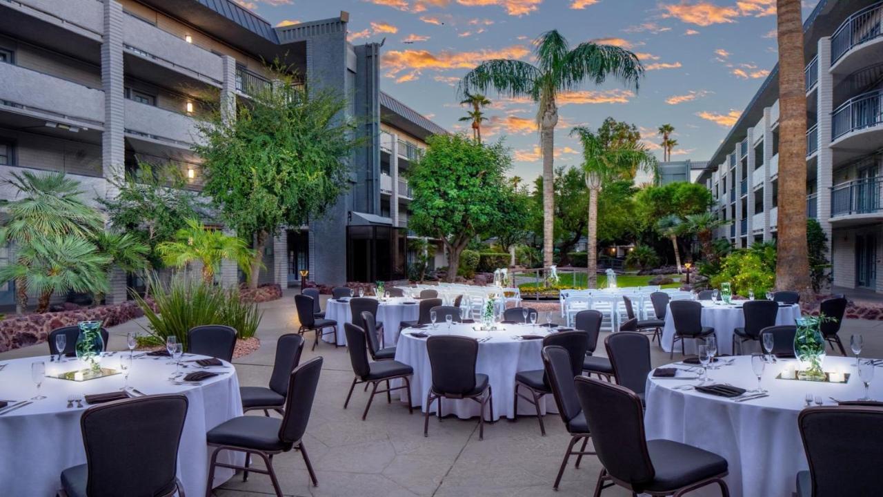 Holiday Inn And Suites Phoenix Airport North By Ihg Ngoại thất bức ảnh