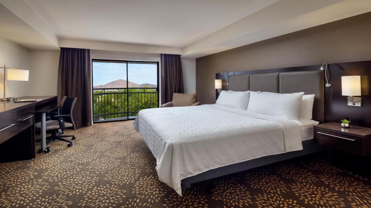 Holiday Inn And Suites Phoenix Airport North By Ihg Ngoại thất bức ảnh