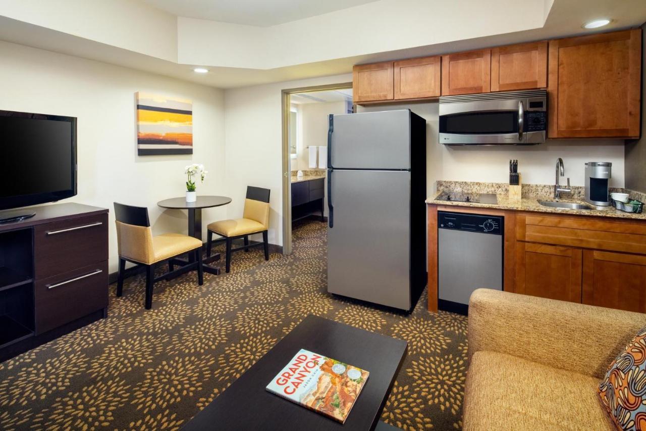 Holiday Inn And Suites Phoenix Airport North By Ihg Ngoại thất bức ảnh